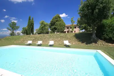 Image de Belle maison de vacances privée avec piscine privée, Wifi, Tv, patio, vue panoramique, parking