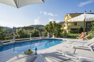 Image de Magnifique maison de vacances avec piscine privée, Wifi, Tv, terrasse, parking, près de Viareggio