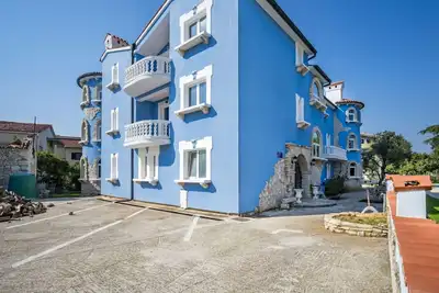 Image de Bel appartement pour 4 personnes avec climatisation, piscine, Tv et parking