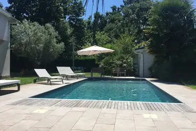 Image de Maison et sa piscine proche de la plage