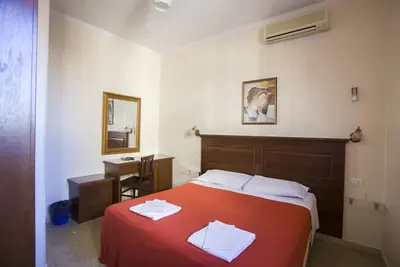 Image de Appartement de 3 chambres - Gare Termini - Rome