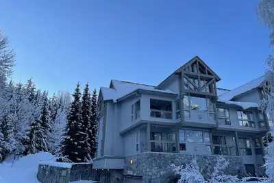Image de Spacieux Whistler / Blackcomb Ski-in Ski-out 2 chambres et loft