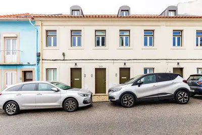 Image de 2br New Family Friendly par Top Sights w / Parc gratuit
