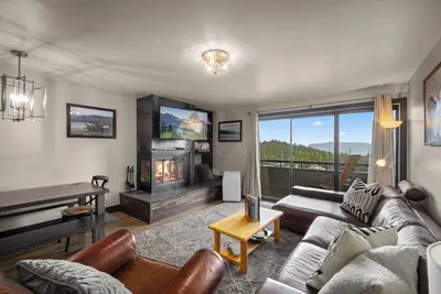 Image de *** nouveau propriétaire et immense rénovation à terminer bientôt *** Superbe Condo Edelweiss 2 chambres!