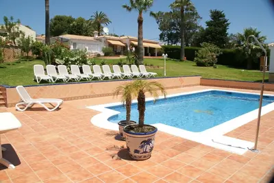 Image de Villa privée avec sa propre piscine et vue sur la mer