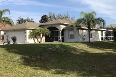 Image de Calme, confortable, Bungalow avec piscine. Près de Venice Beach et Warm Mineral Springs