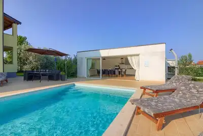 Image de Maison de vacances Fažana pour 1 - 12 personnes avec 5 chambres à coucher - Maison de vacances