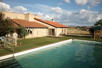 Image de Nouveau! Maison de campagne 5 étoiles. Explorez