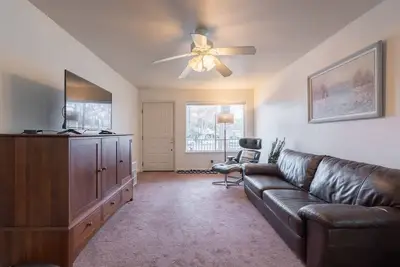Image de Spacieuse maison 2br Roseville centre-ville historique
