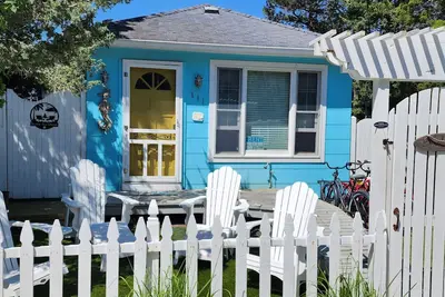 Image de Maisons de plage de style Florida Keys avec grand pont arrière et marches de la plage!