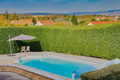 Image de La Sérénité - Superbe maison avec piscine chauffée en bordure du vignoble du Rully