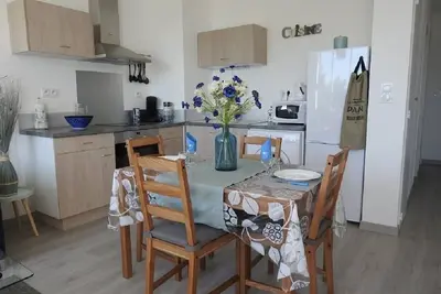 Image de Appartement situé au premier étage d'une petite résidence en comportant quatre