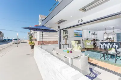 Image de Brand New Condo moderne à trois niveaux avec Ac et terrasse sur le toit