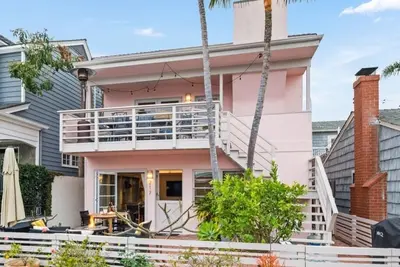 Image de Balboa Island Retreat 3Bed 2Bath [Downstairs]