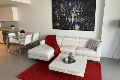 Image de Nouveau, Moderne, Bel Appartement 1 Chambre Au Coeur De Miami! !