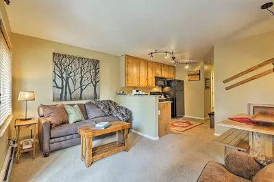 Image de Nouvelle liste! Ski-in / creekside animaux acceptés 1 Br à Wildwood près du coeur de la ville!