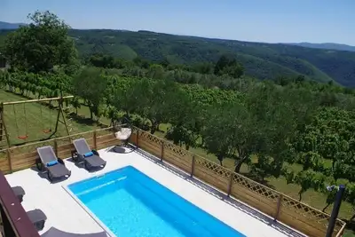 Image de Appartement de vacances Zminj pour 1 - 6 personnes avec 2 chambres Ă coucher - Maison mitoyenne