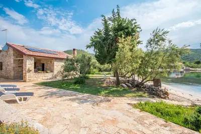 Image de Maison Uncle Simon (14589-K1) - Pasman