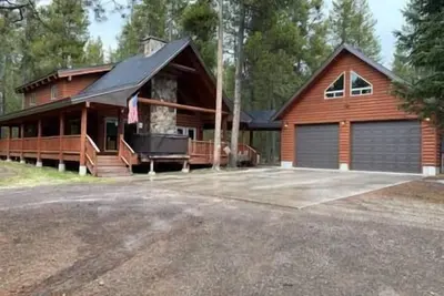 Image de Whiskey Summit-Hot Tub, 14 personnes, près de Ynp