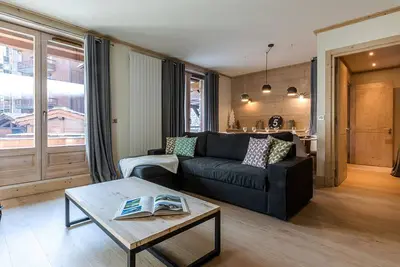 Image de Appartement centre-ville, proche pistes et commerces, 6 pers. , 2 ch. , balcon, parking inclus