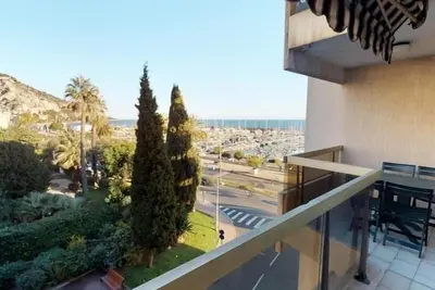 Image de Grand 2p avec Terrasse, Aperçu Mer et Garage Privé – Menton Garavan