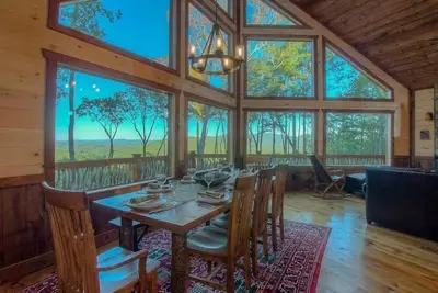 Image de Triple Vista Mountain Tops- Jaw Dropping Views | Vie en plein air | Master on Main
