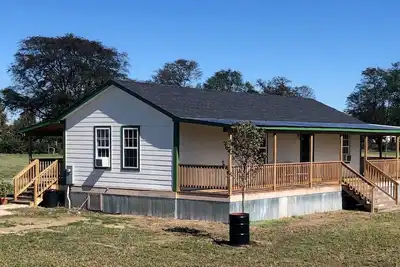 Image de New Charming 3br 2Bth, maison d'hôtes dédiée, animaux domestiques! 7 min du centre ville de Memphis