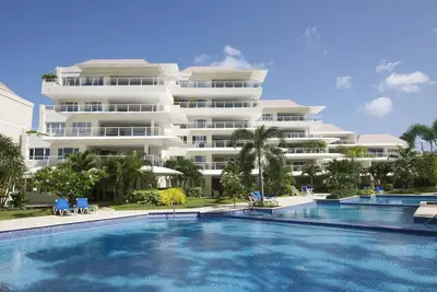 Image de Retraite en bord de mer moderne avec piscine - Palm Beach 110