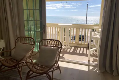 Image de Good Vibes Condo sur la plage sur Seawall Blvd (lit King size)