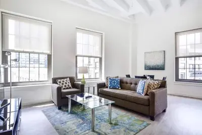 Image de Pour toute la famille au coeur de Boston! Spacieux condo ensoleillé avec cuisine, buanderie