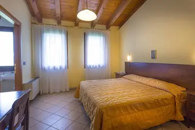Image de Folaghe 3, appartement avec terrasse donnant sur le bosquet