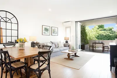 Image de Bellevue Beauty - Hébergement: L'Abode Accommodation