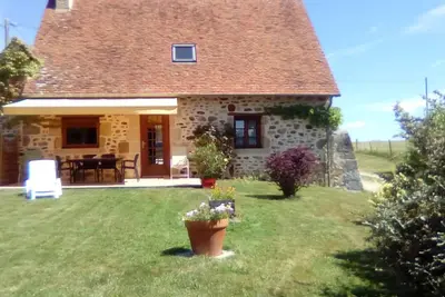 Image de Maison en pierre rénovée avec étang, pêche, jardin et Bbq, proche Forêt de Tronçais
