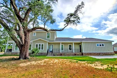 Image de Tout nouveau 3-Bdrm, 2. 5-Bth Downtown Pensacola Home - Réservez maintenant! ! !