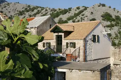 Image de Cottage à l'entrée du parc national de Paklenica