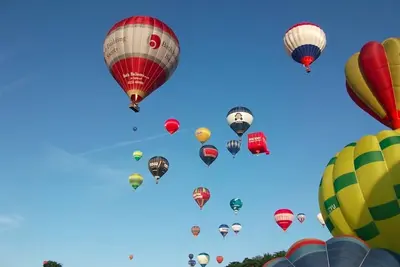 Image de Balloon Watchers Retreat - Appartement au rez-de-chaussée insolite au rez-de-chaussée avec terrasse