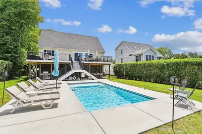 Image de ACTIVITÉS Quotidiennes Et Linge Inclus *! Évadez-vous dans cette maison de vacances familiale et conviviale dotée d'un magnifique oasis de jardin