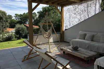 Image de Villa contemporaine avec vue exceptionnelle sur le lac de Lacanau