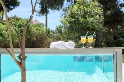 Image de Superbe \"Villa 1951\" à Glyfada, à 300m de la plage