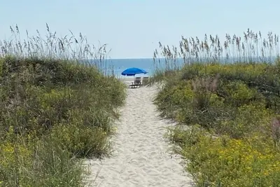 Vue sur l'océan! Étapes de la plage