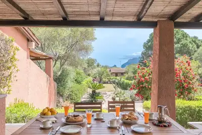Image de Joli appartement pour 4 personnes avec Wifi, climatisation, Tv, patio et parking
