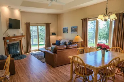 Image de Profitez de notre condo ski in ski out. Situé en moyenne montagne à Solitude Peak!