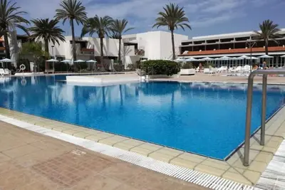 Appartement Printemps 150 + Piscine + Terrasse + Jardins