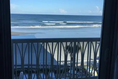 Image de Ocean Front, Luxueux 3/3 Haven avec beaucoup d'espace