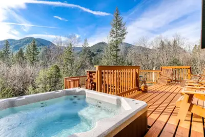 Image de Belle cabane pour les chiens w / vue imprenable sur la montagne plus un sauna sec!