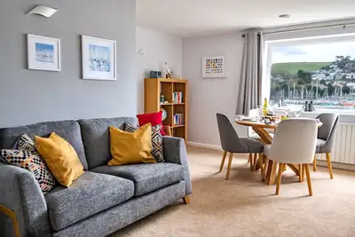 Image de 8 Mayflower Court, Dartmouth