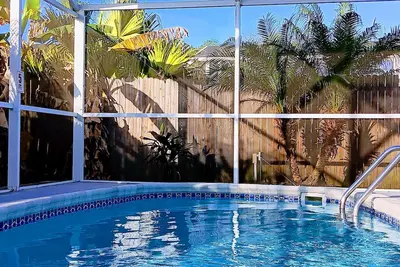 Image de Confidentialité et emplacement! Villa Disney entière avec piscine privée!