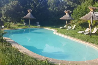 Image de Superbe mas provençal à flanc de colline