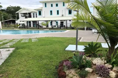 Image de Condo entièrement meublé à quelques pas de l'océan