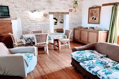 Image de Coquette et confortable gîte de 2 chambres \/ 1 salle de bain